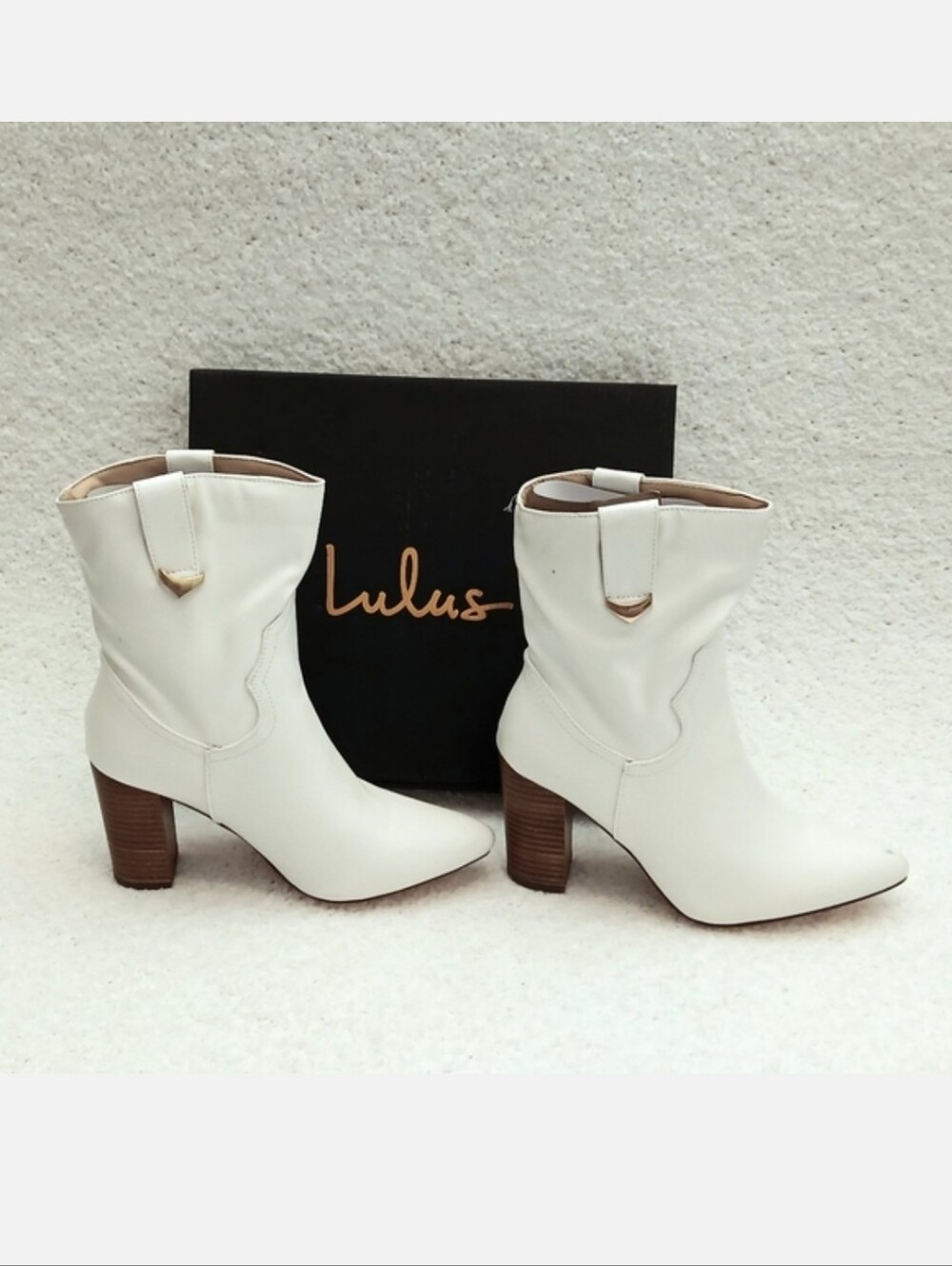 Lulus Winter White Ankle Boots with Pointed Toe & Stacked Chunky Heels 7.5